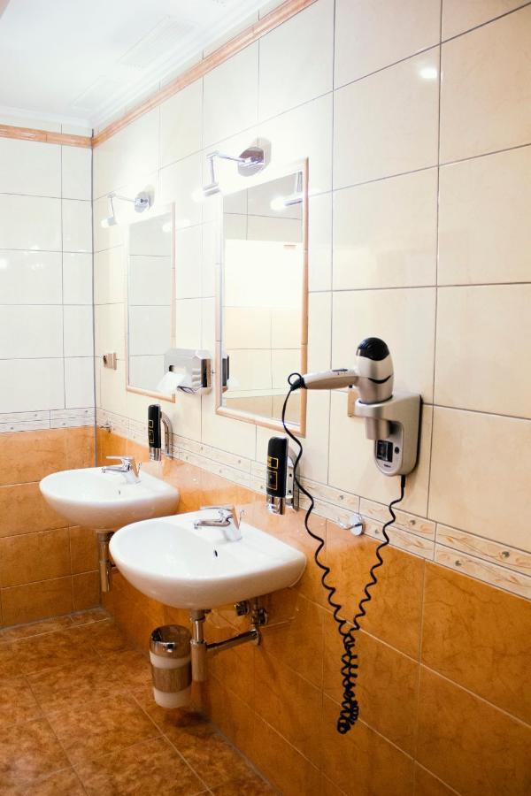 Penzion Anesis - Apartmany Turcianske Teplice Exterior photo